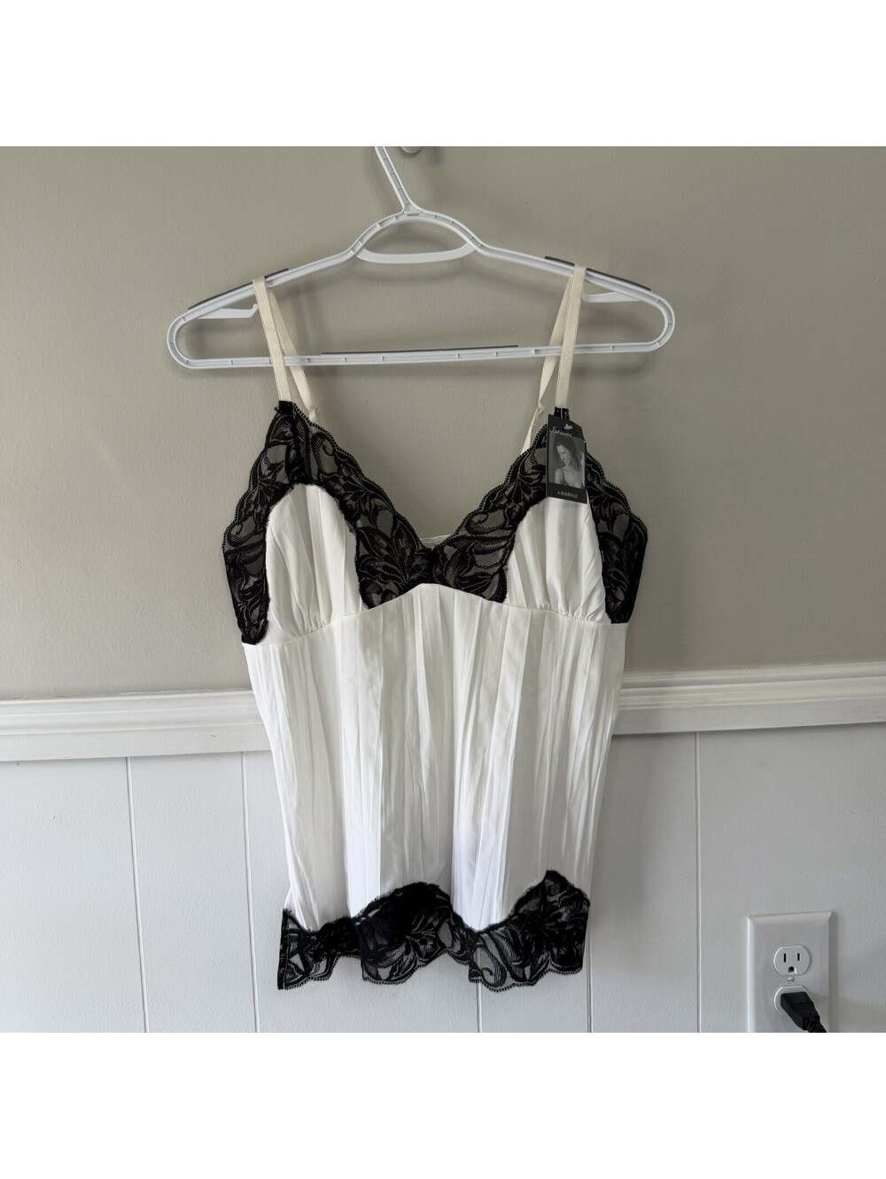 New Old Stock! Rampage Intimates White w/ Black Lace Trim Camisole Y2K